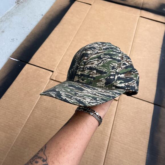 Rare The Hundreds Adam Bomb Tiger Camo 5 Panel Snapback Hat OSFA - Picture 6 of 8